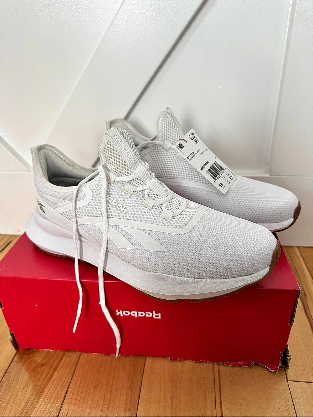 Reebok Cythride Women's White Running Shoes US 10 NWT